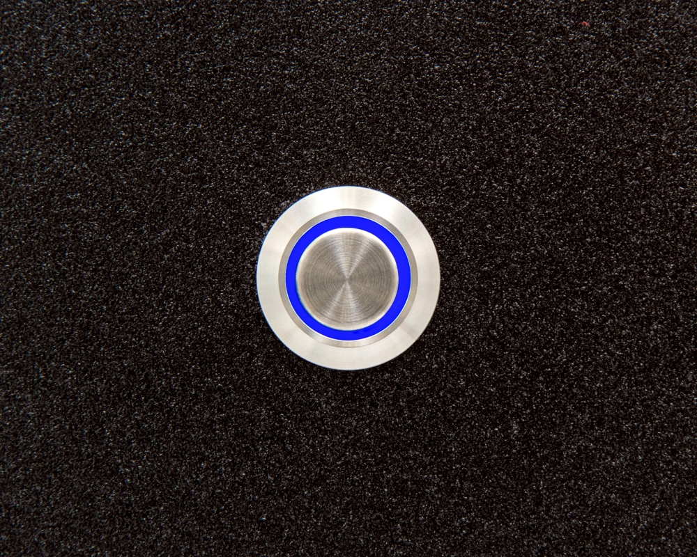 Кнопка металлическая ONPOW LAS2GQF-11ZE/B/24V/S/FP с подсветкой