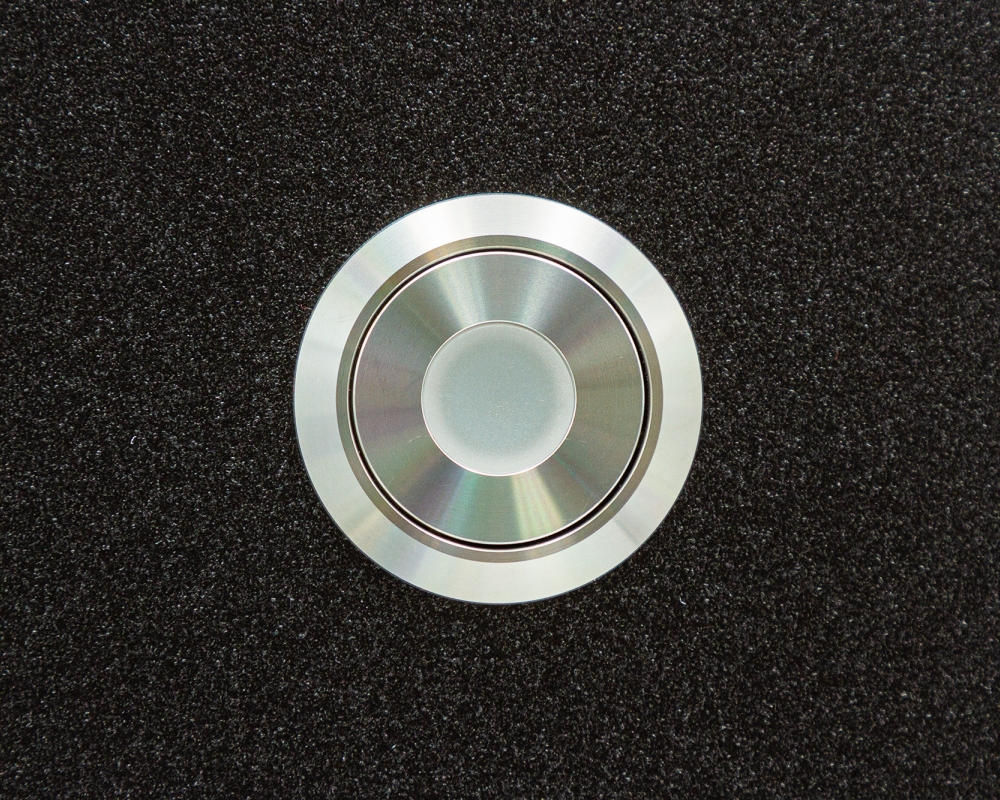 Антивандальная металлическая кнопка ONPOW GQ22-11D/R/24V/S в корпусе